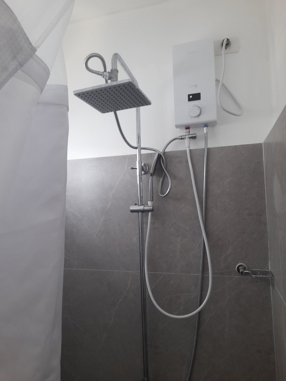 Bathroom ( Shower )